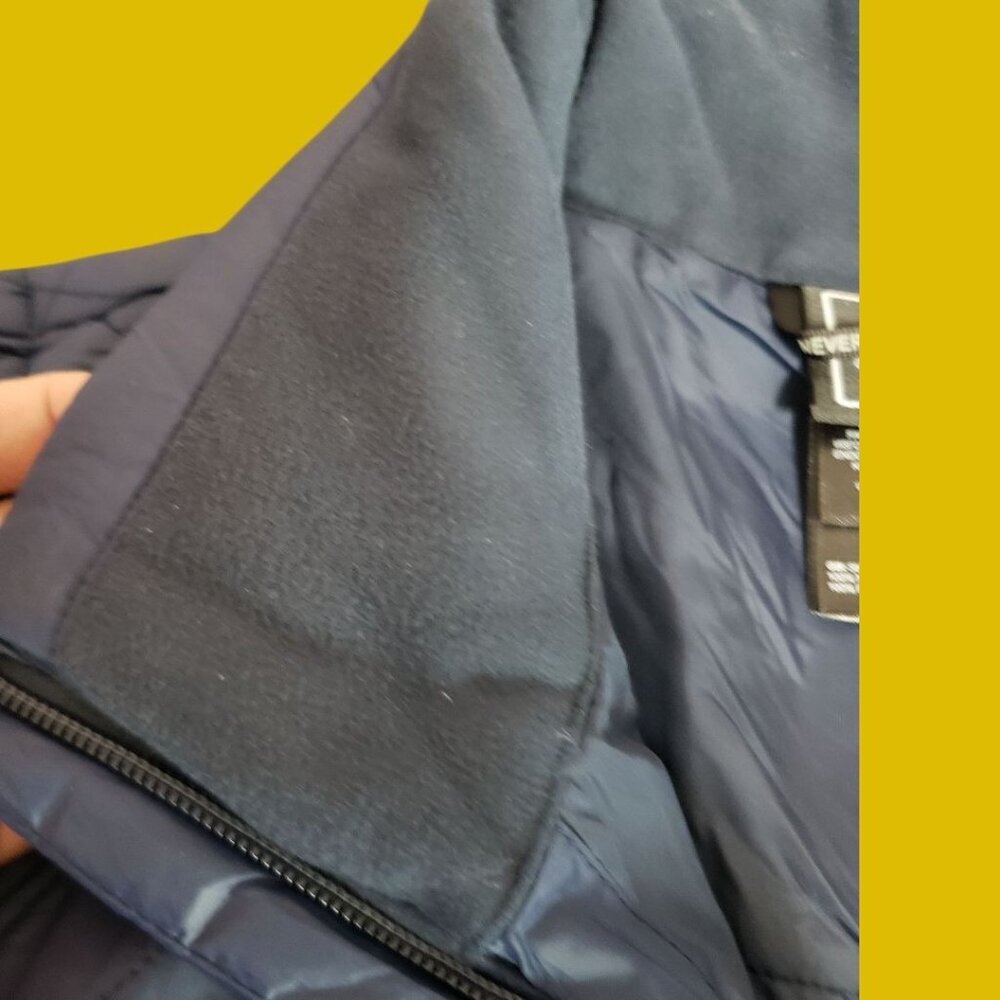 The North Face Womens Insulated Quilted  Vest Size Blue Navy Medium - Picture 10 of 13